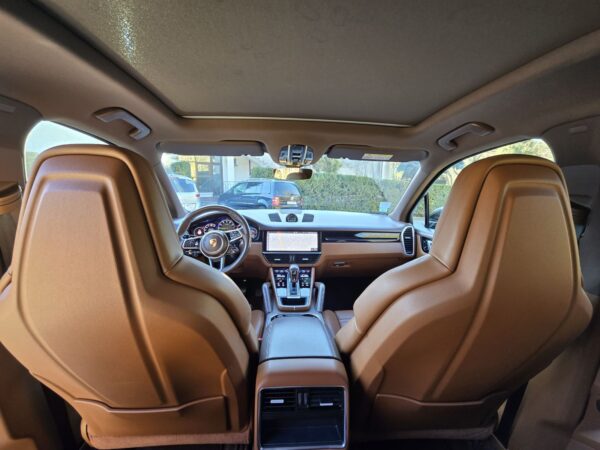 Porsche Cayenne - imagine 11