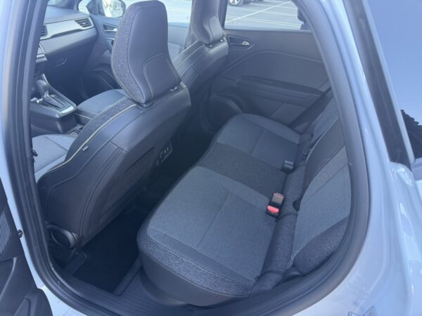 Renault Captur - Image 12