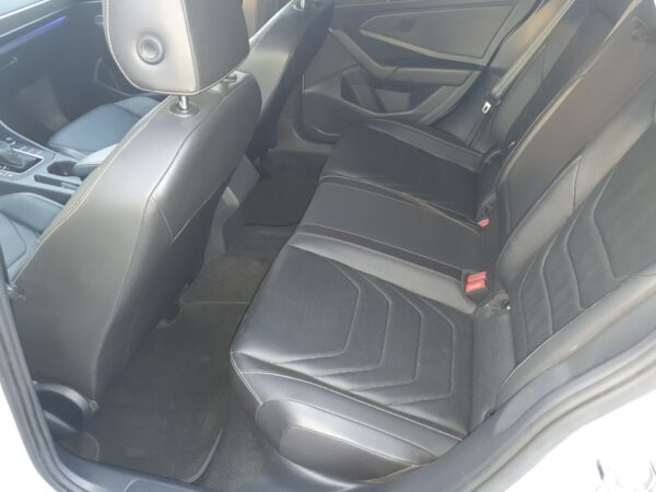 Volkswagen Jetta - imagine 7