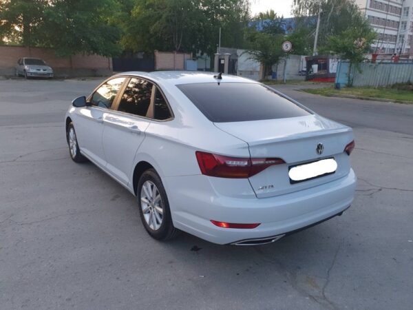 Volkswagen Jetta - imagine 5