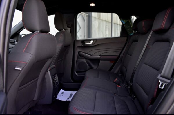 Ford Kuga — изображение 11