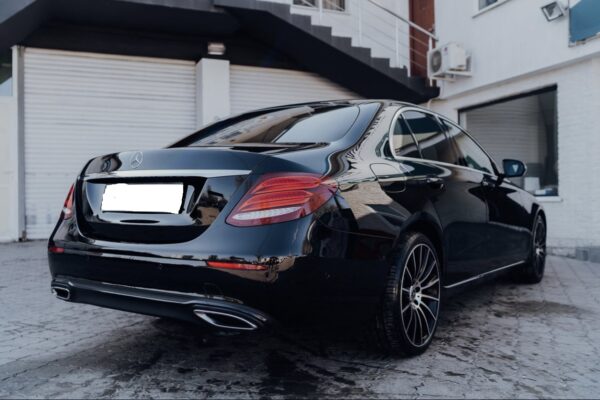 Mercedes E-Class - imagine 5