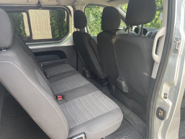Renault Trafic - Image 12